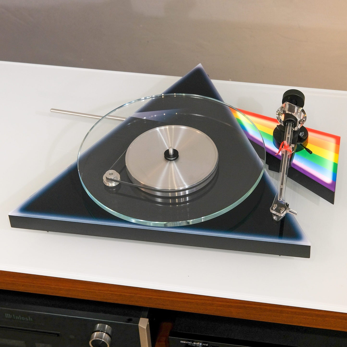 🌙 The Dark Side of The Moon Turntable